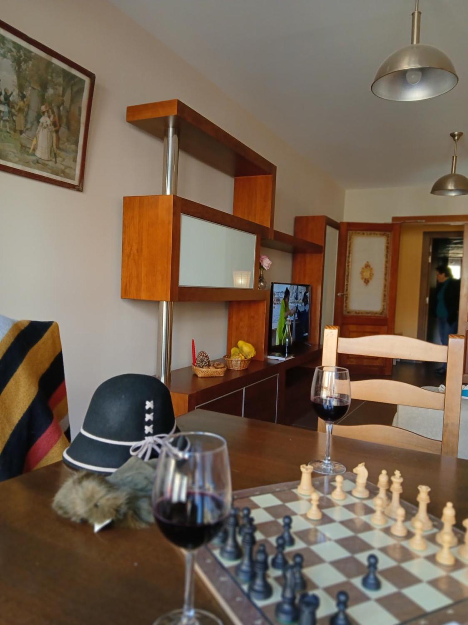 Apartamentos Turisticos Empecinado Roa Exteriér fotografie